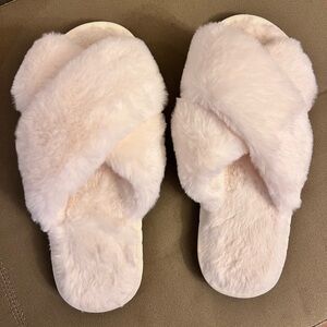Plush Cross-Band Women’s Slippers